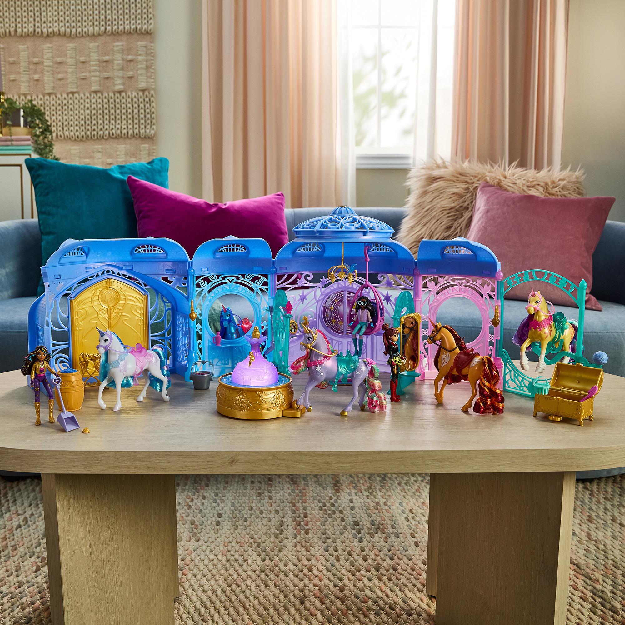 Unicorn Academy  Grosser Stall Spielset 