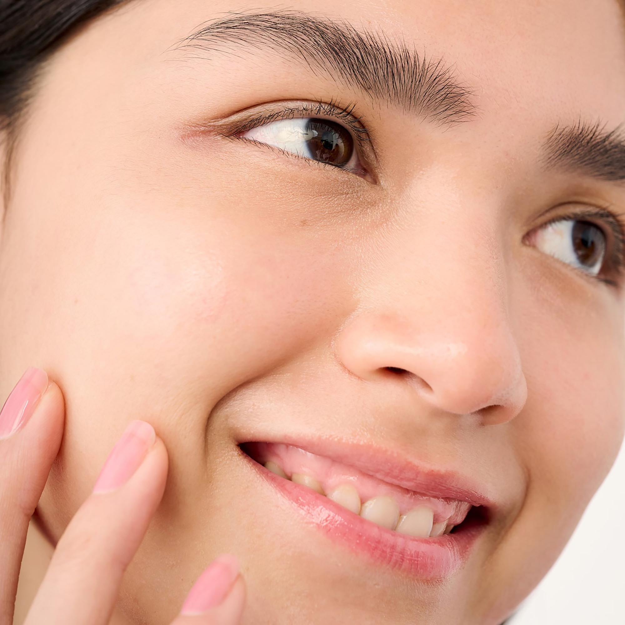 benefit  The POREfessional Hydro Pop - Feuchtigkeitsspendende & Porenglättende Essenz 