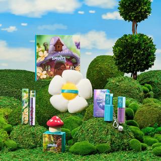 Fenty Beauty By Rihanna  Fairy Bomb Smurfette Daisy - Piumino Scintillante A Forma Di Fiore 