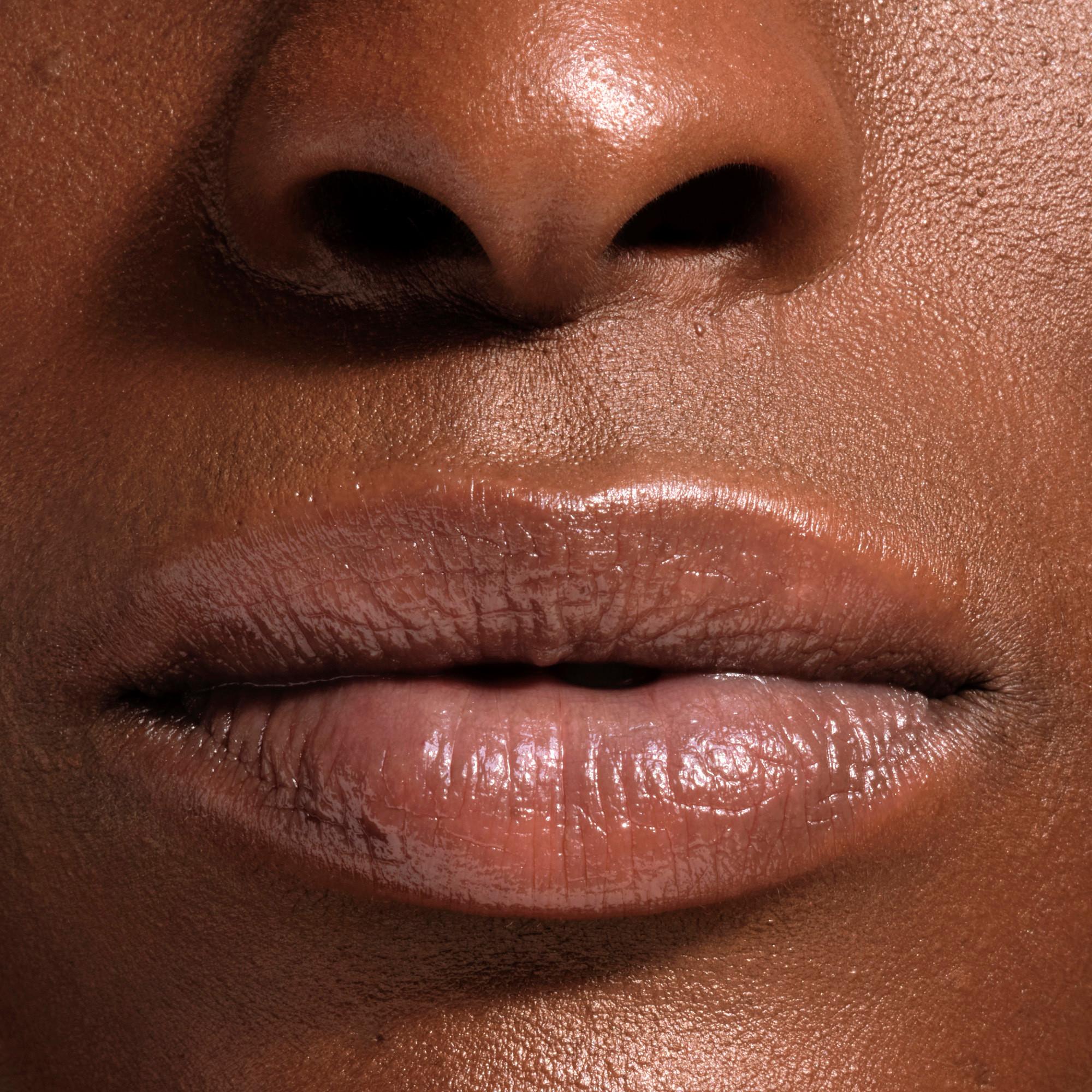 ARMANI  Prisma Glass Icy Plumper 