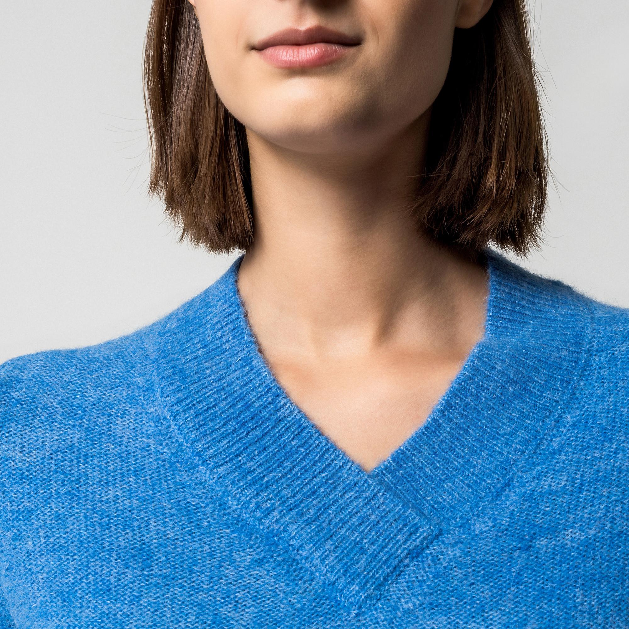 Manor Woman Pull Col V  