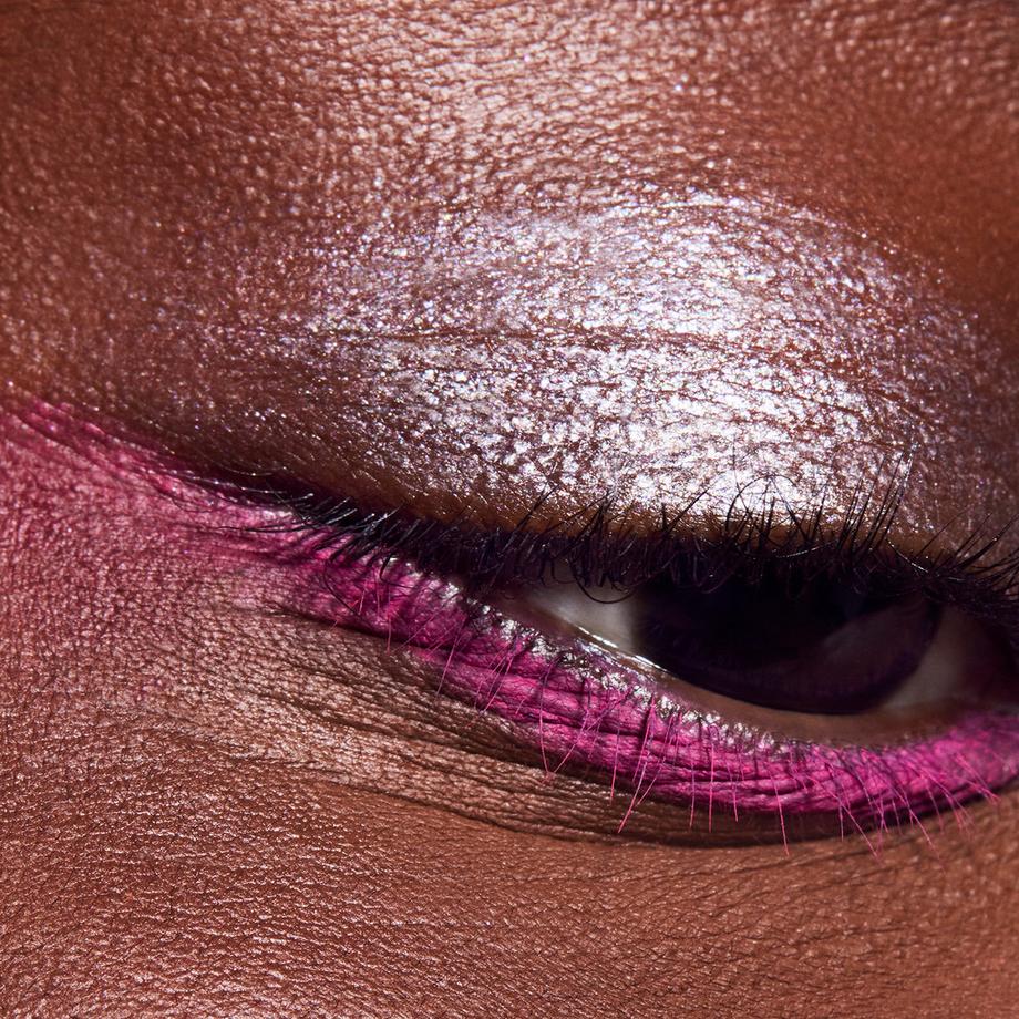 MAC Cosmetics  Dazzleshadow Eyeshadow Stick 