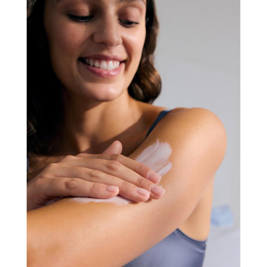 NIVEA  Q10 Straffend + Anti-Falten Hals & Dekolleté Creme 