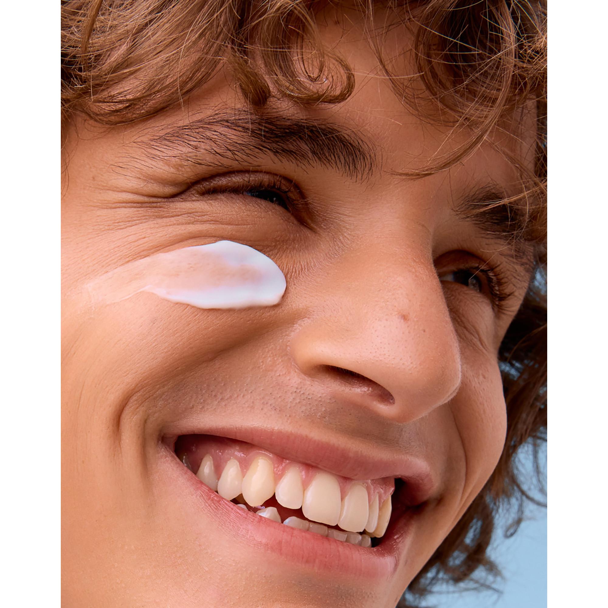 NIVEA  Soin Hydratant Protecteur Sensitive FPS30 