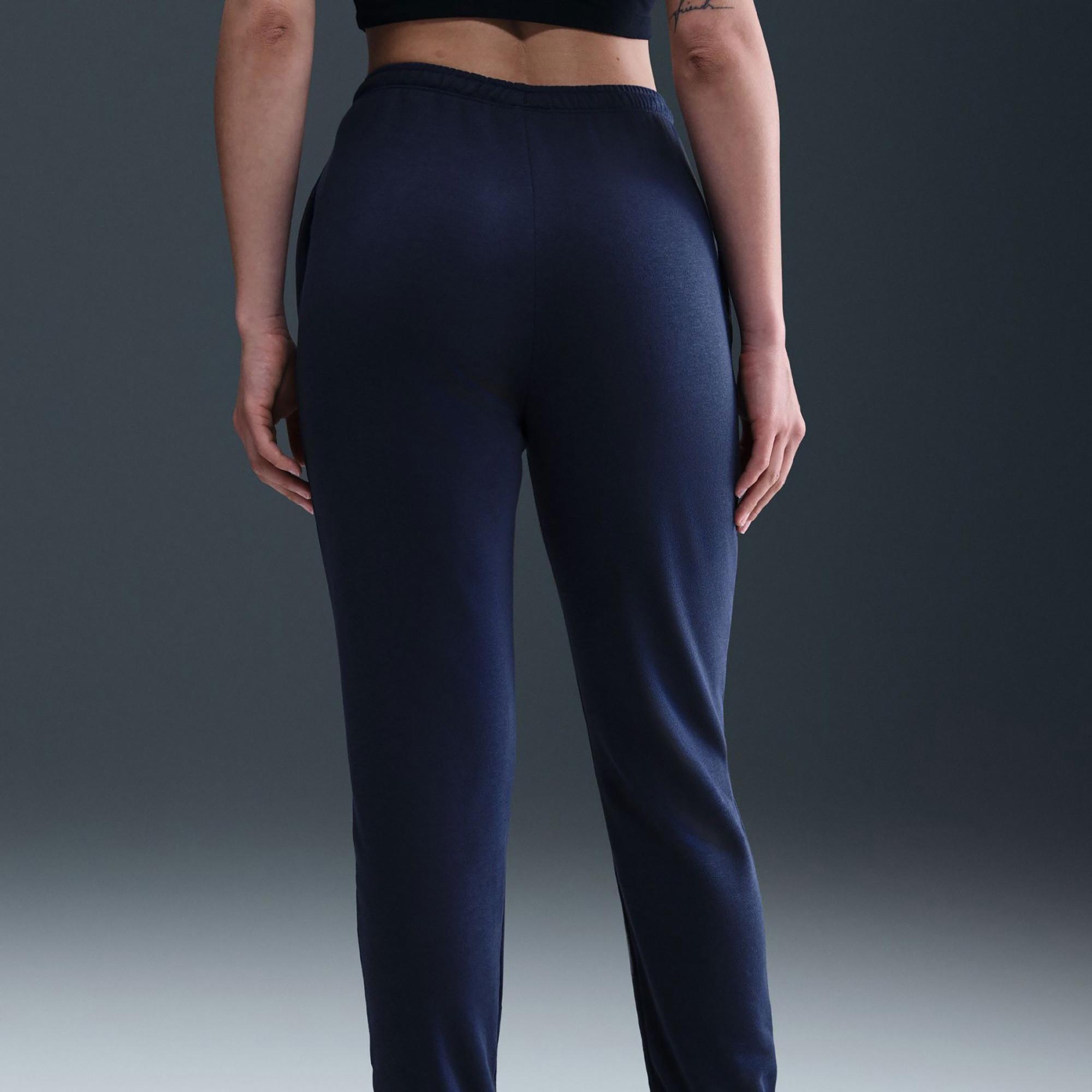 NIKE Sportswear Chill Terry Trainerhose 