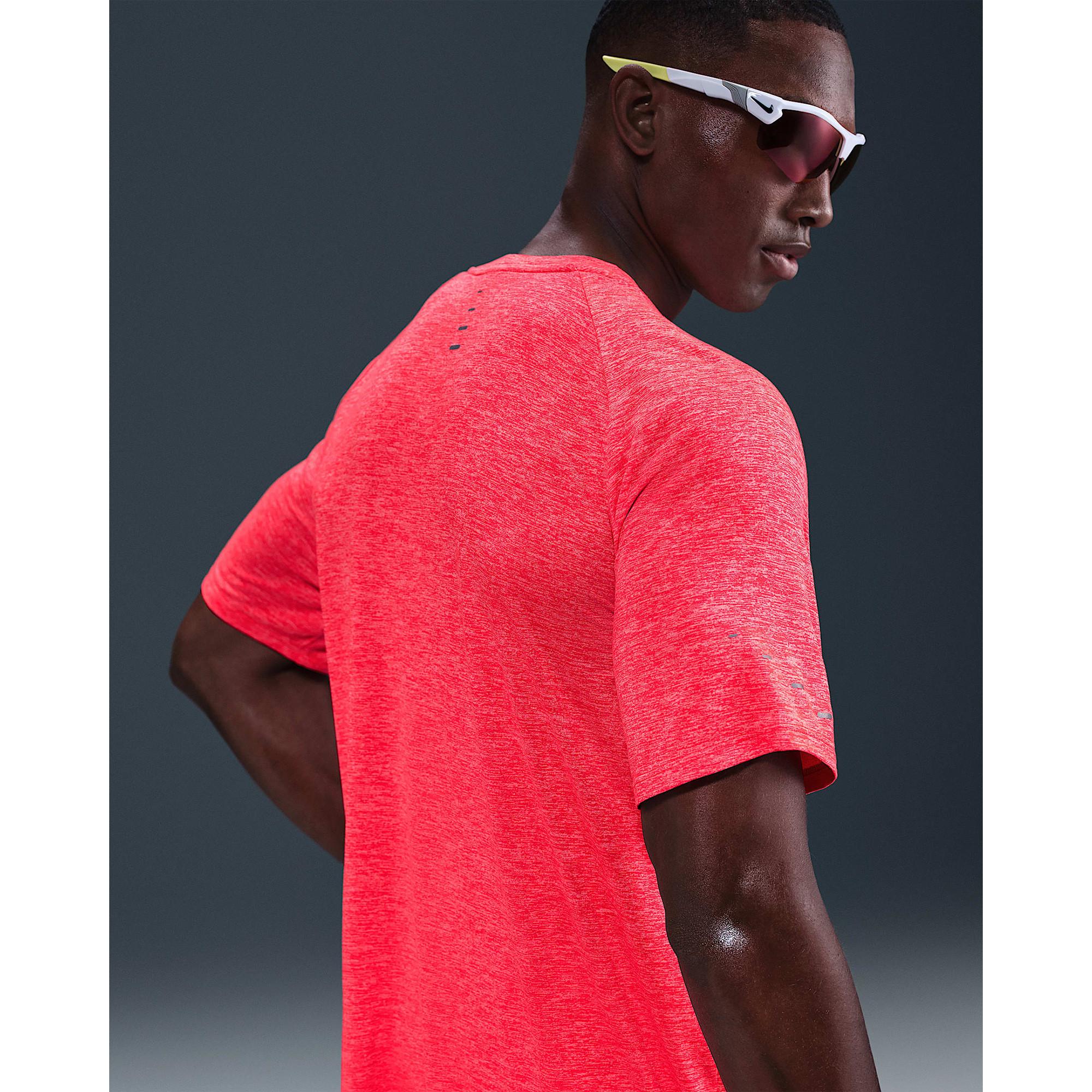 NIKE NIKE CLUB T-Shirt, Rundhals, kurzarm 