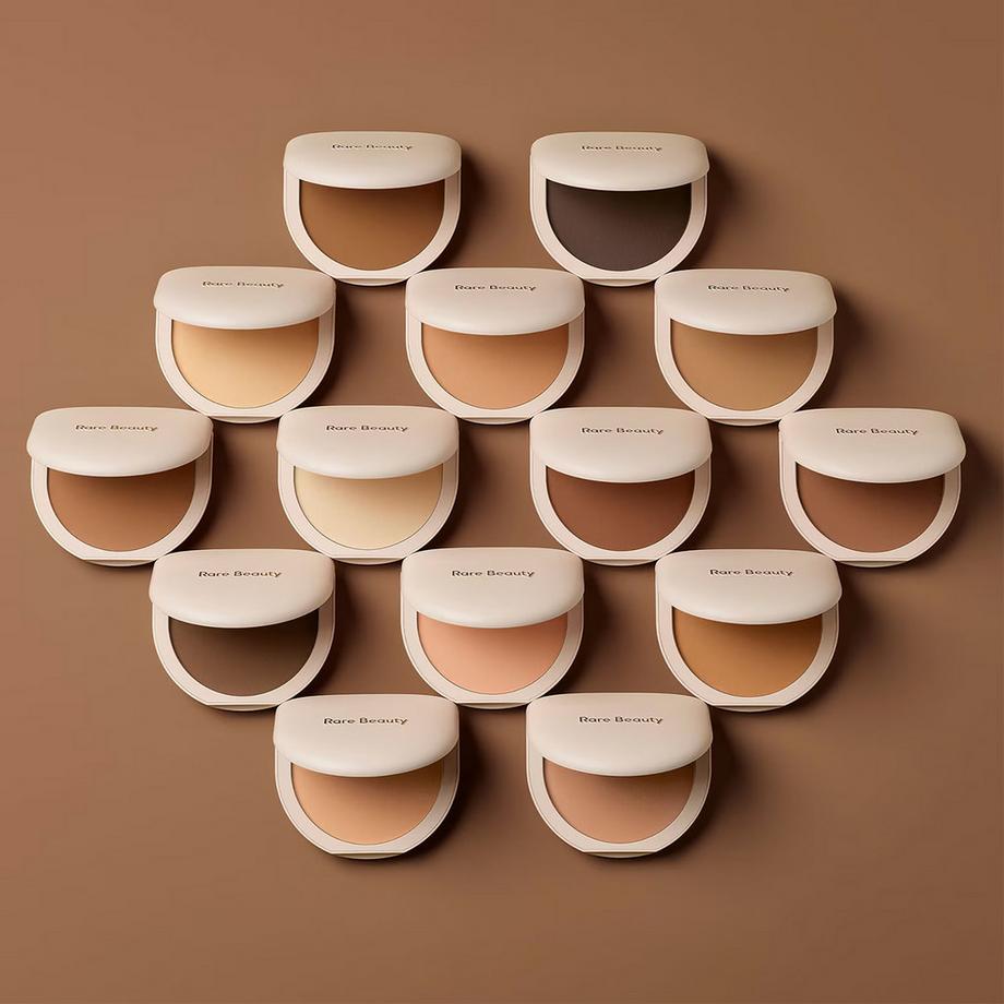 RARE BEAUTY  Tinted Pressed Powder - Poudre de finition pressée teintée 