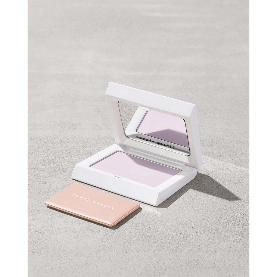 Fenty Beauty By Rihanna  Bright Fix - Cipria Illuminante Levigante 