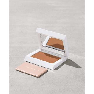 Fenty Beauty By Rihanna  Bright Fix - Cipria Illuminante Levigante 