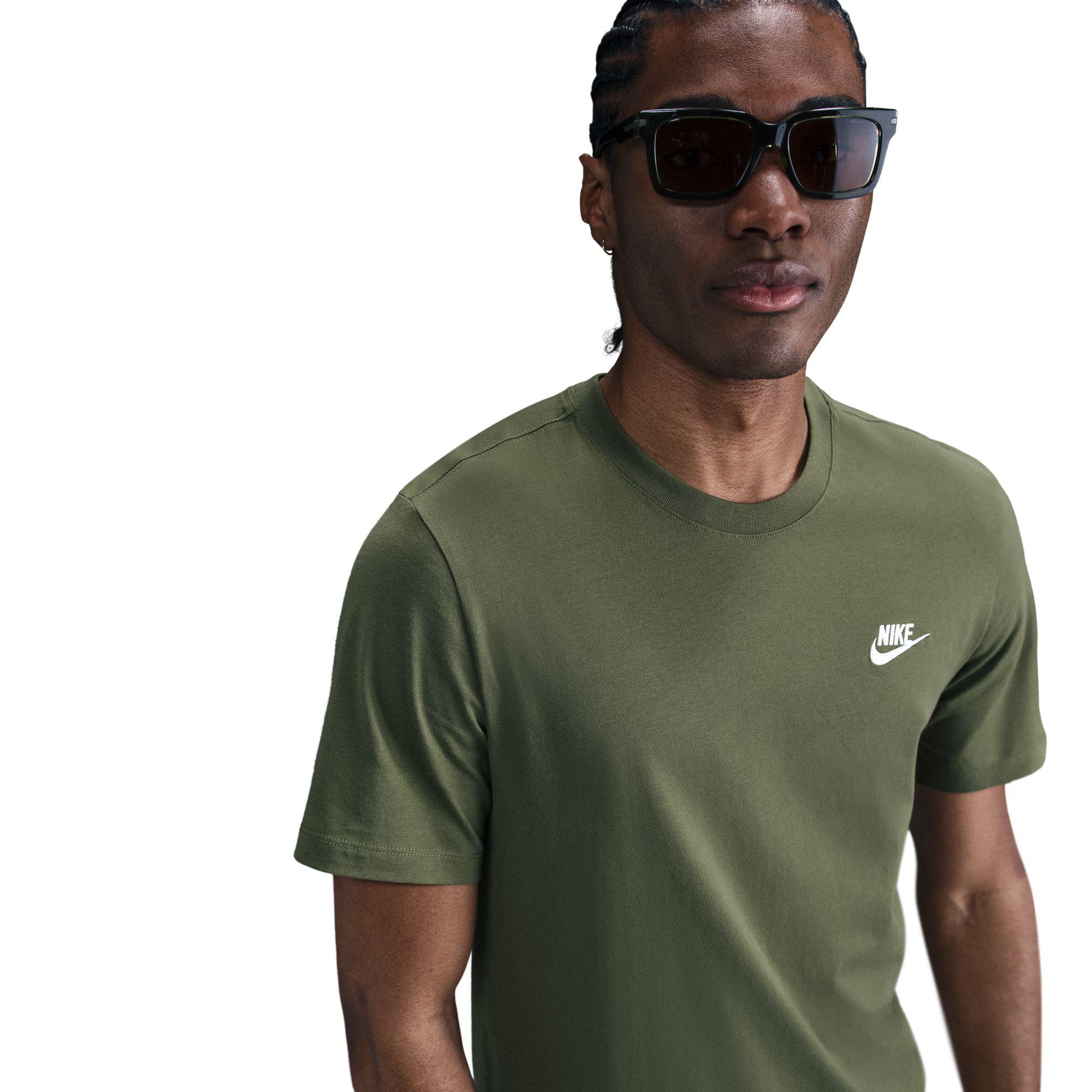NIKE Sportswear Club T-Shirt 