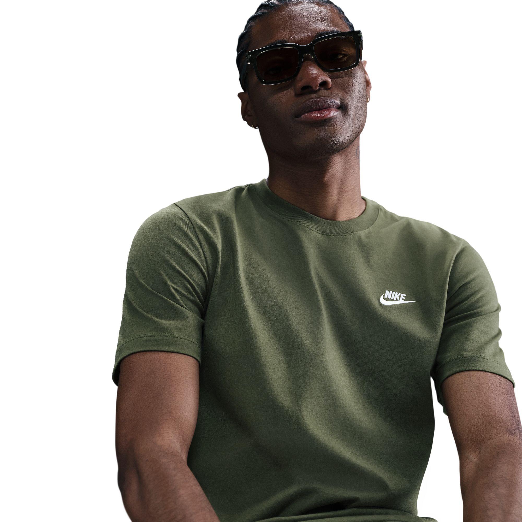 NIKE Sportswear Club T-Shirt 