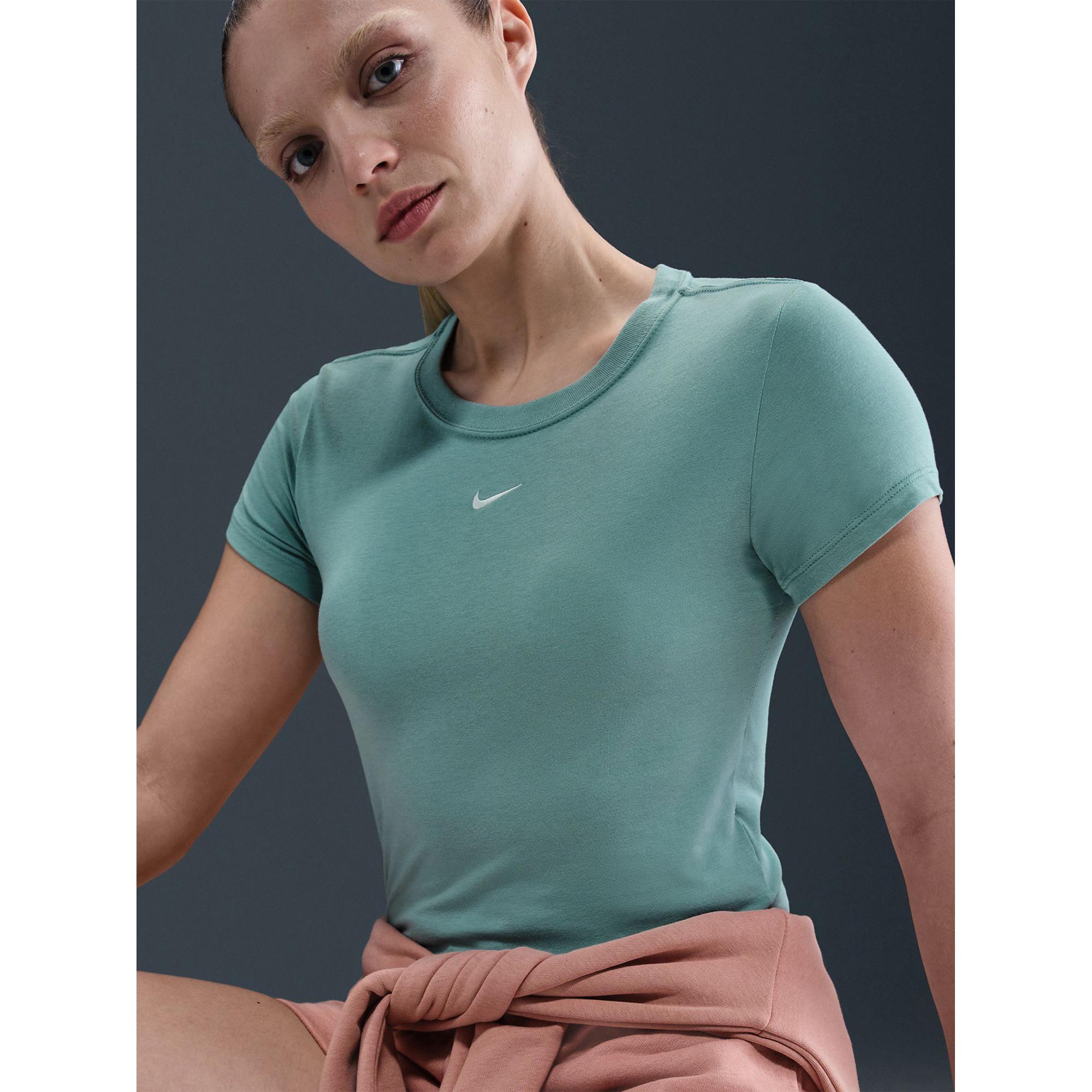 NIKE Sportswear Chill Knit T-shirt 