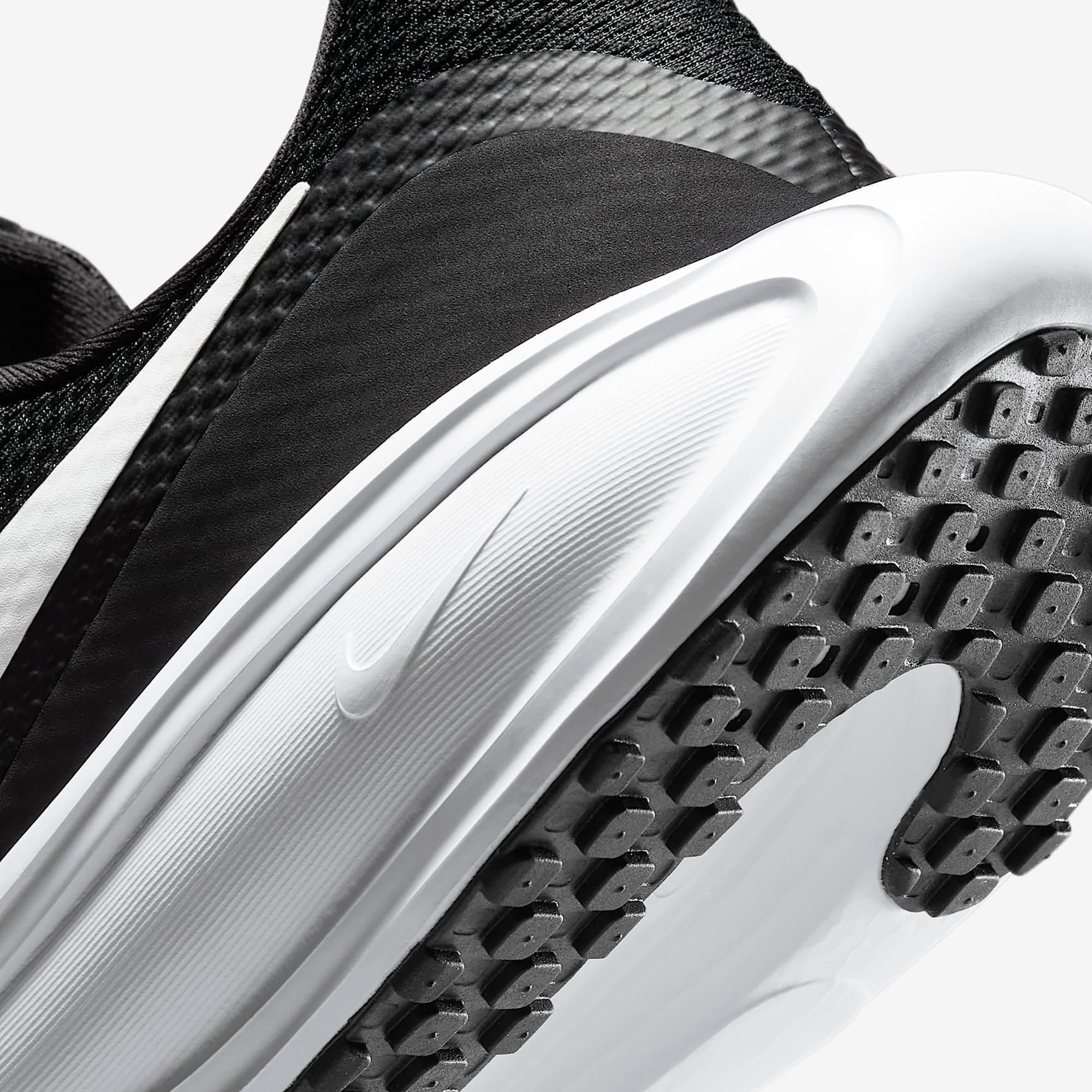 NIKE NIKE REVOLUTION 8 Scarpe da corsa 