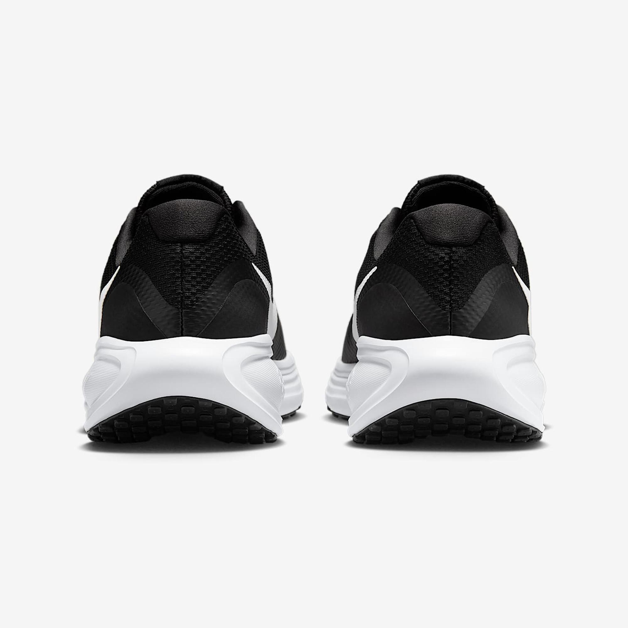 NIKE NIKE REVOLUTION 8 Scarpe da corsa 