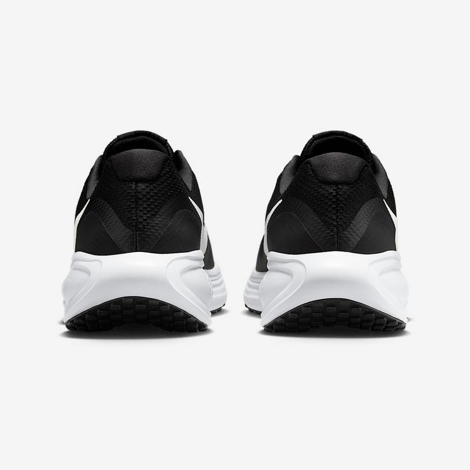 NIKE NIKE REVOLUTION 8 Laufschuhe 