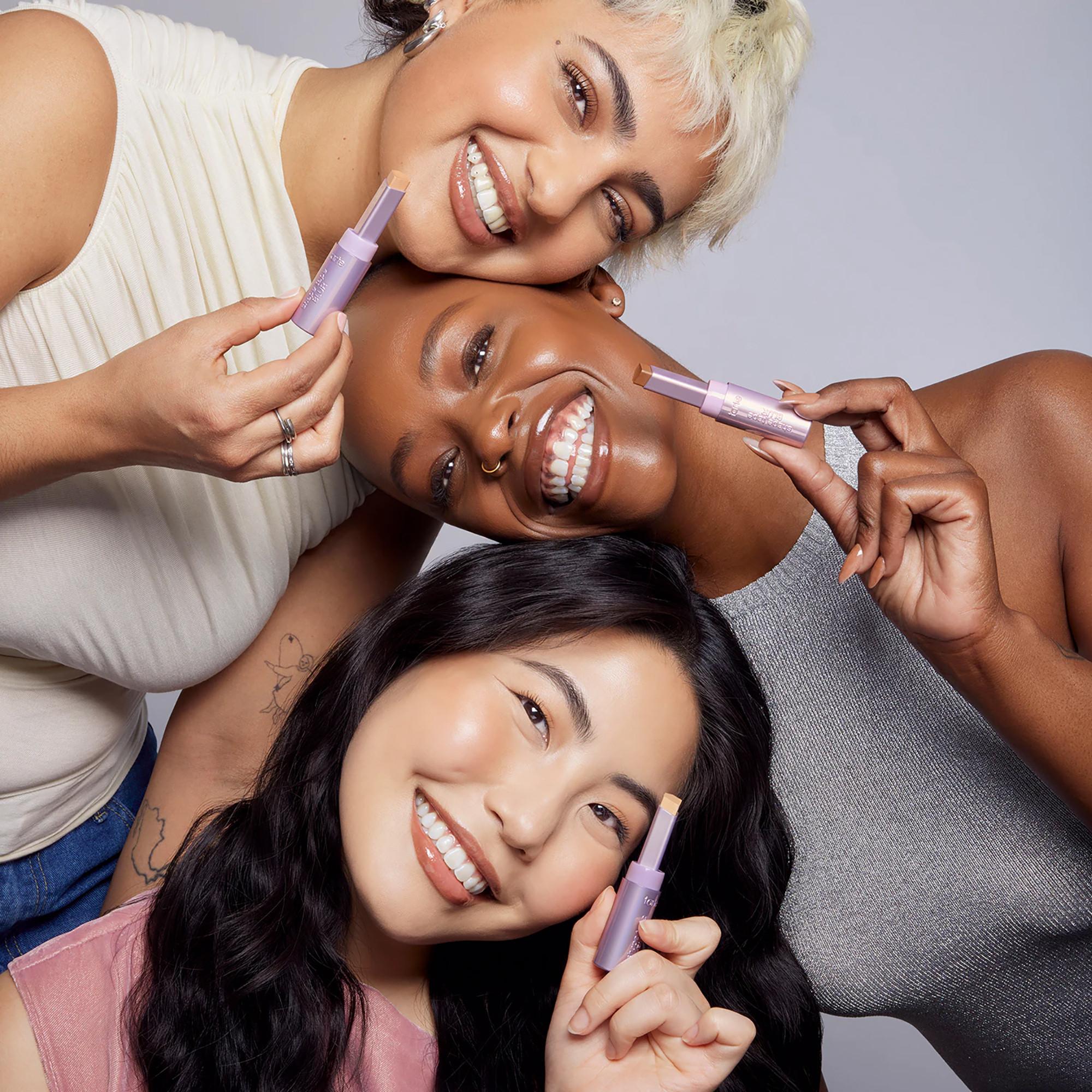 tarte  Shape Tape™ Blur Concealer Stick - Stick Anti-cernes Flouteur 