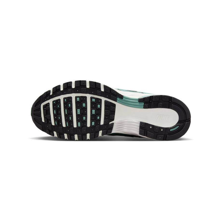 NIKE P-6000 Sneakers Basse  