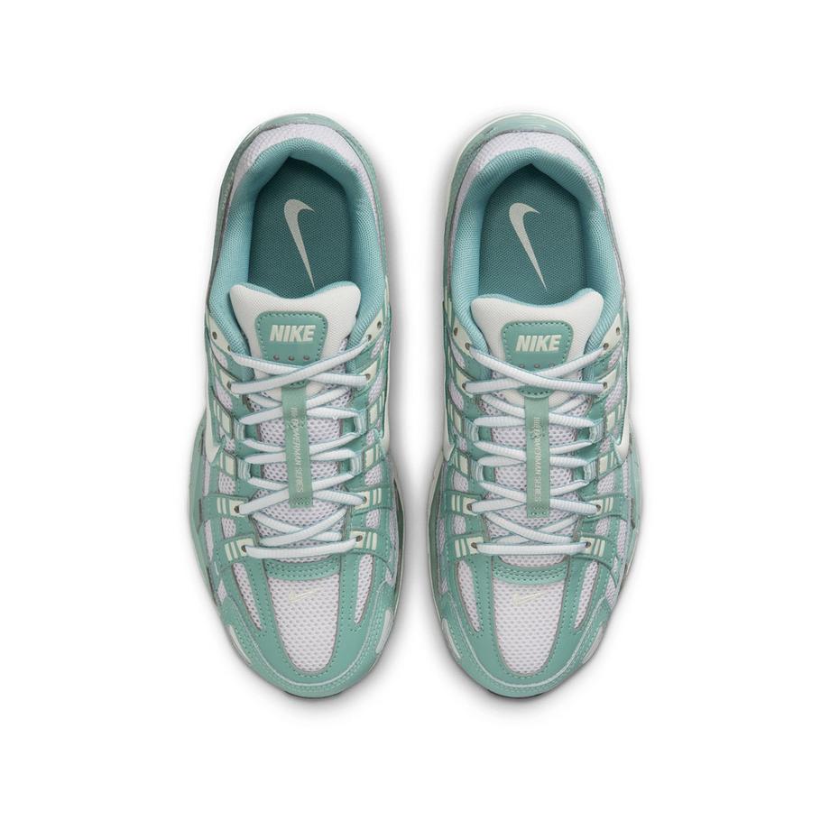 NIKE P-6000 Sneakers Basse  