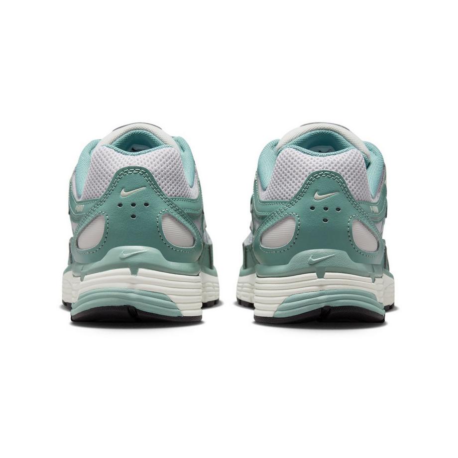NIKE P-6000 Sneakers Basse  