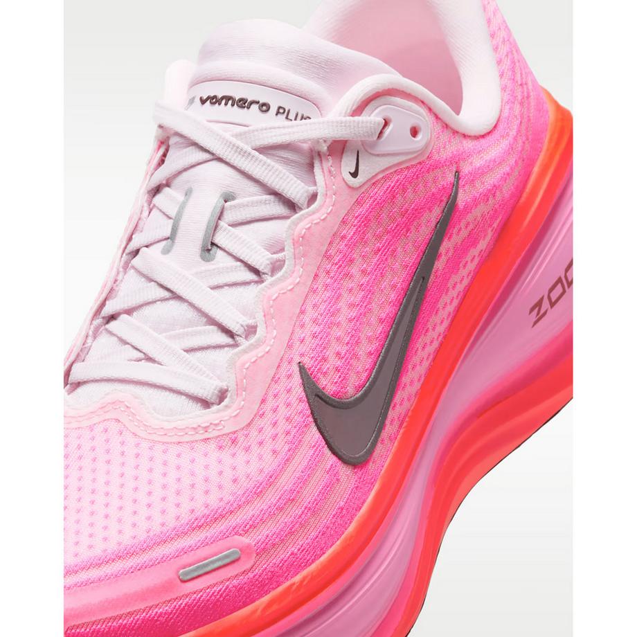 NIKE Vomero Plus Laufschuhe  