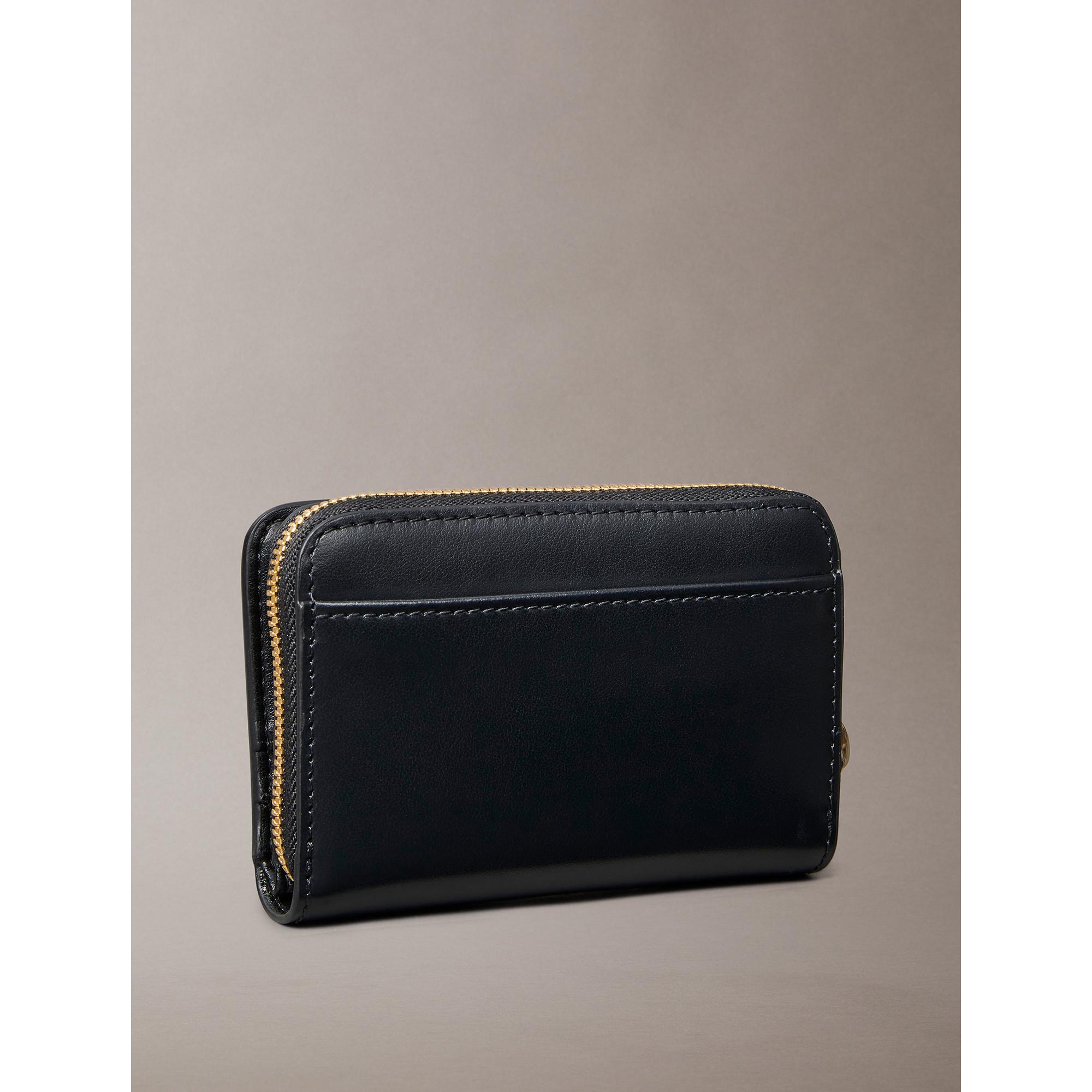 Calvin Klein Hardware Monogram Medium Flap Zip Around Portafoglio  