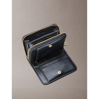 Calvin Klein Hardware Monogram Medium Flap Zip Around Portafoglio  