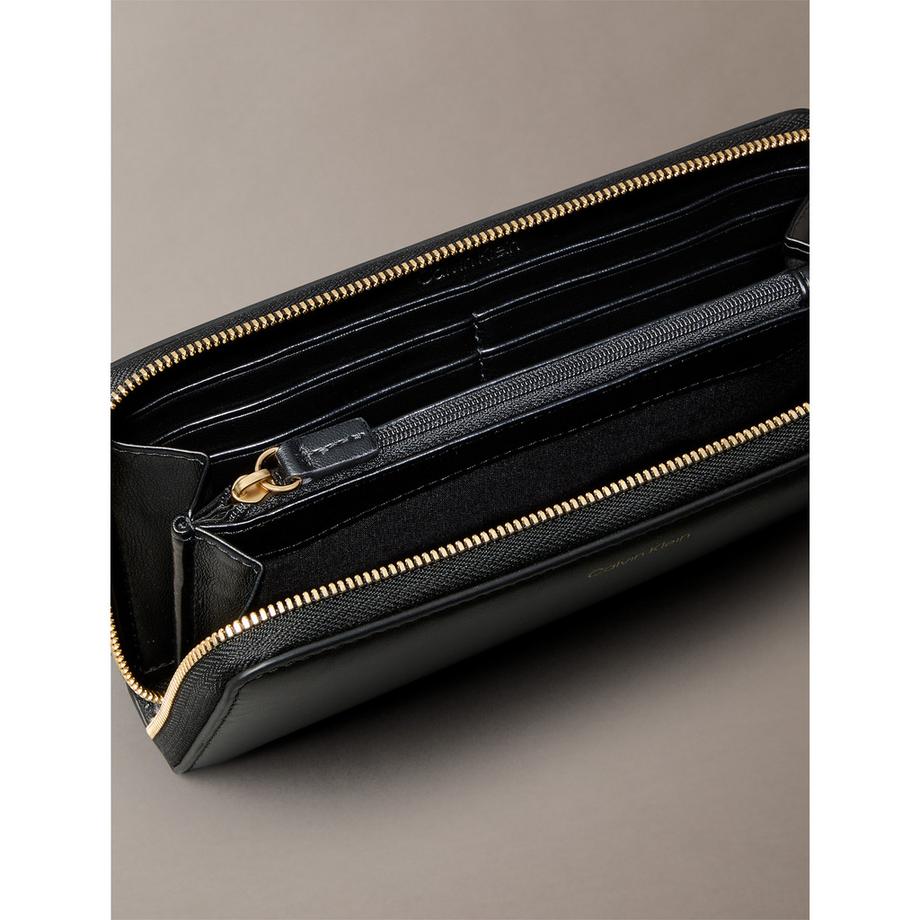 Calvin Klein Hardware Monogram Portefeuille Zip Around  