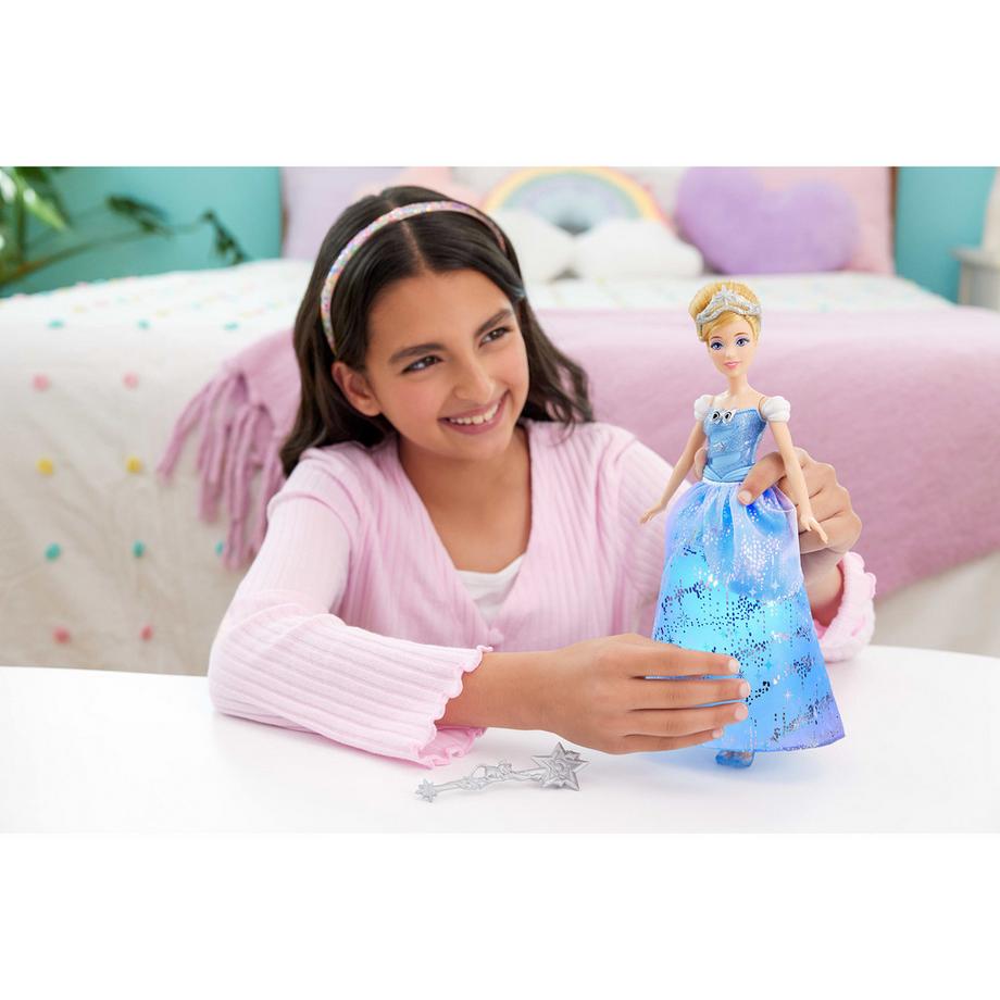 Mattel  Disney Princess Feature Light Up Cinderella 