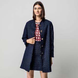 Manor Woman Tweed Mantel  