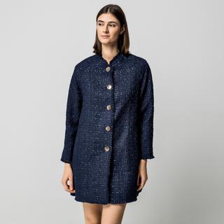 Manor Woman Tweed Mantel  