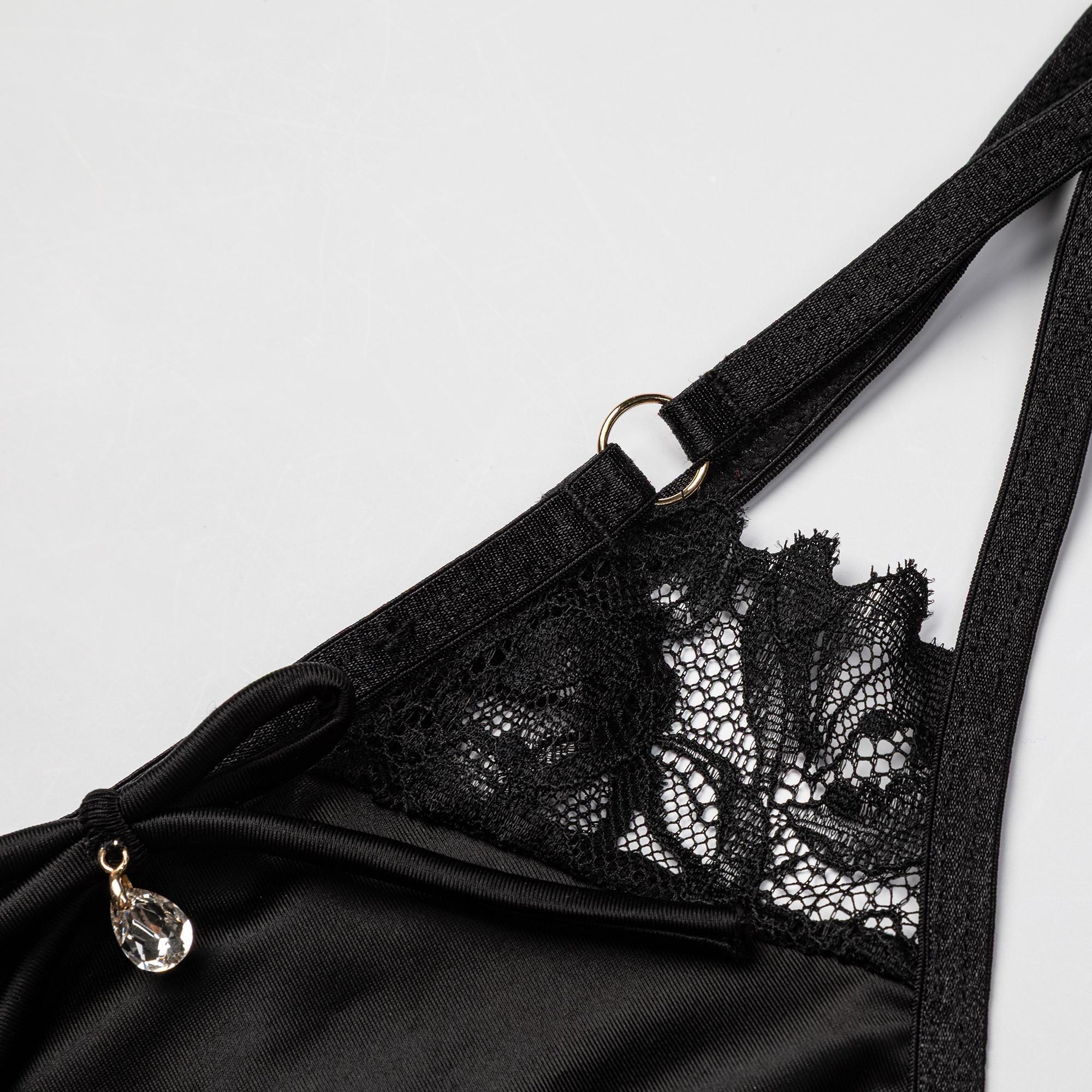 Manor Woman String Tanga mit Spitzendetails  