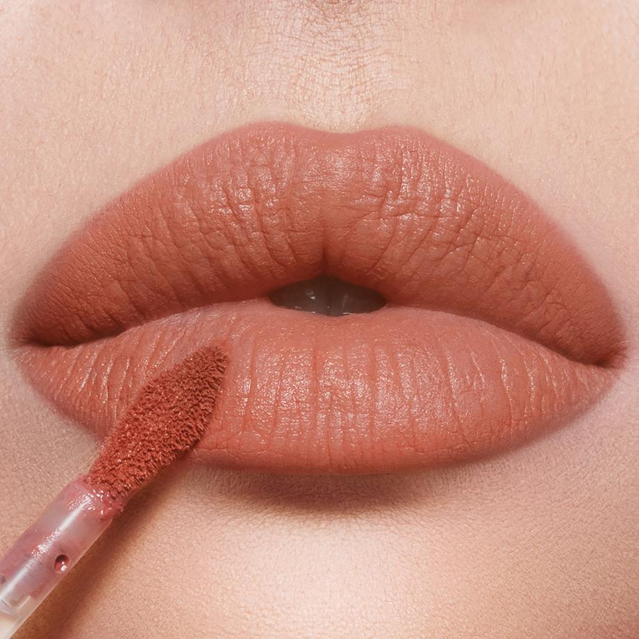 CHARLOTTE TILBURY  Airbrush Flawless Lip Blur - Rossetto liquido 