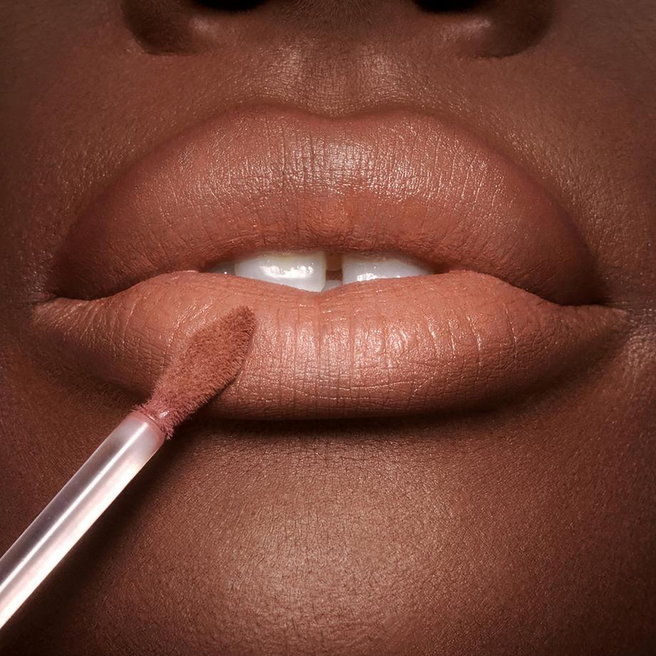 CHARLOTTE TILBURY  Airbrush Flawless Lip Blur - Rossetto liquido 