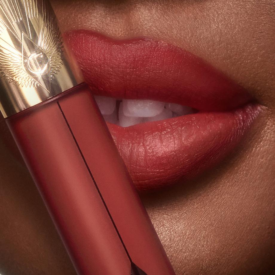 CHARLOTTE TILBURY  Airbrush Flawless Lip Blur - Rossetto liquido 