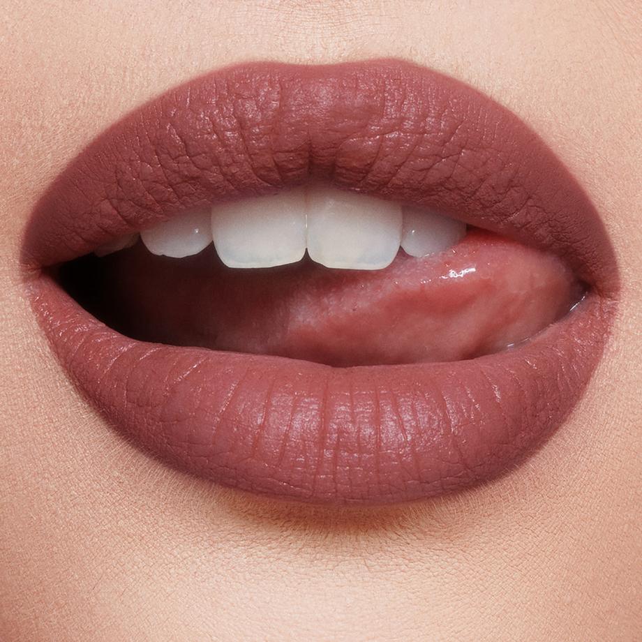 CHARLOTTE TILBURY  Airbrush Flawless Lip Blur - Rouge à lèvres liquide 