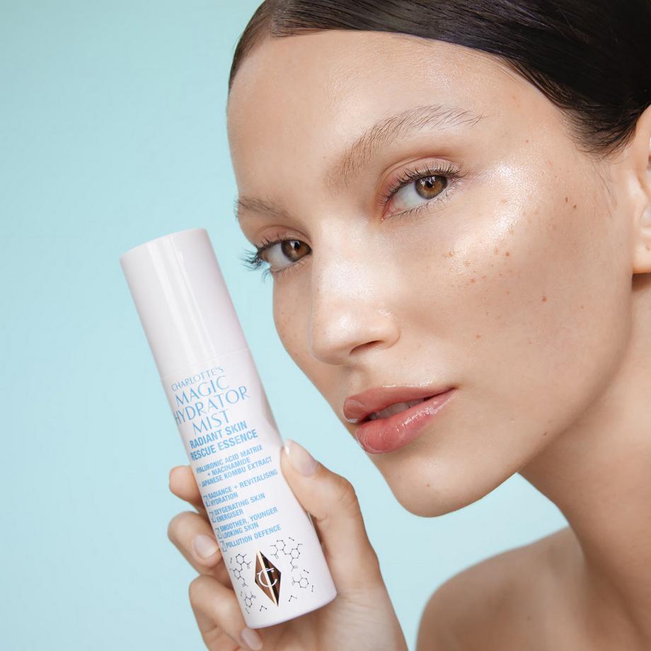 CHARLOTTE TILBURY  Magic Hydrator Mist - Spray make-up fissante idratante 