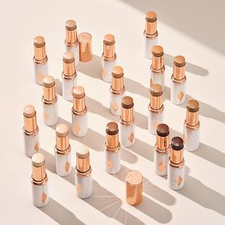 CHARLOTTE TILBURY  Unreal Skin Sheer Glow Tint - Fondotinta idratante in stick 