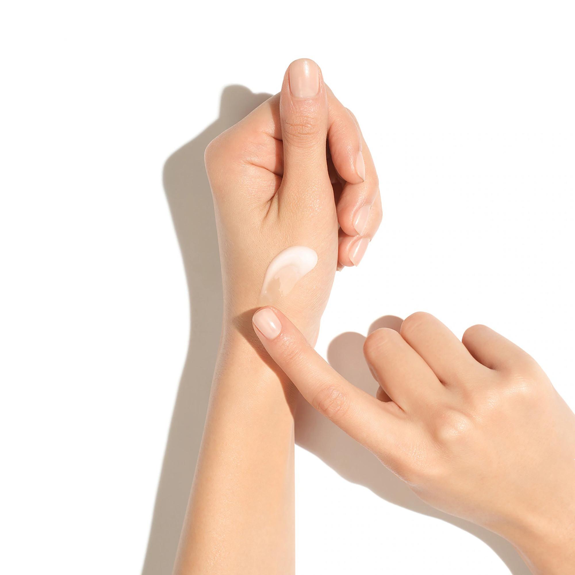 CHARLOTTE TILBURY  Dark Spot Correcting Radiance Recovery Serum - Siero Anti-Macchie 