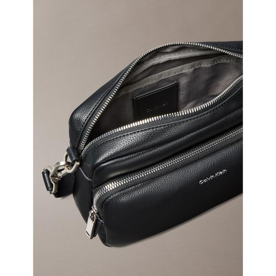 Calvin Klein Jeans Raised Logo Sac Bandoulière  