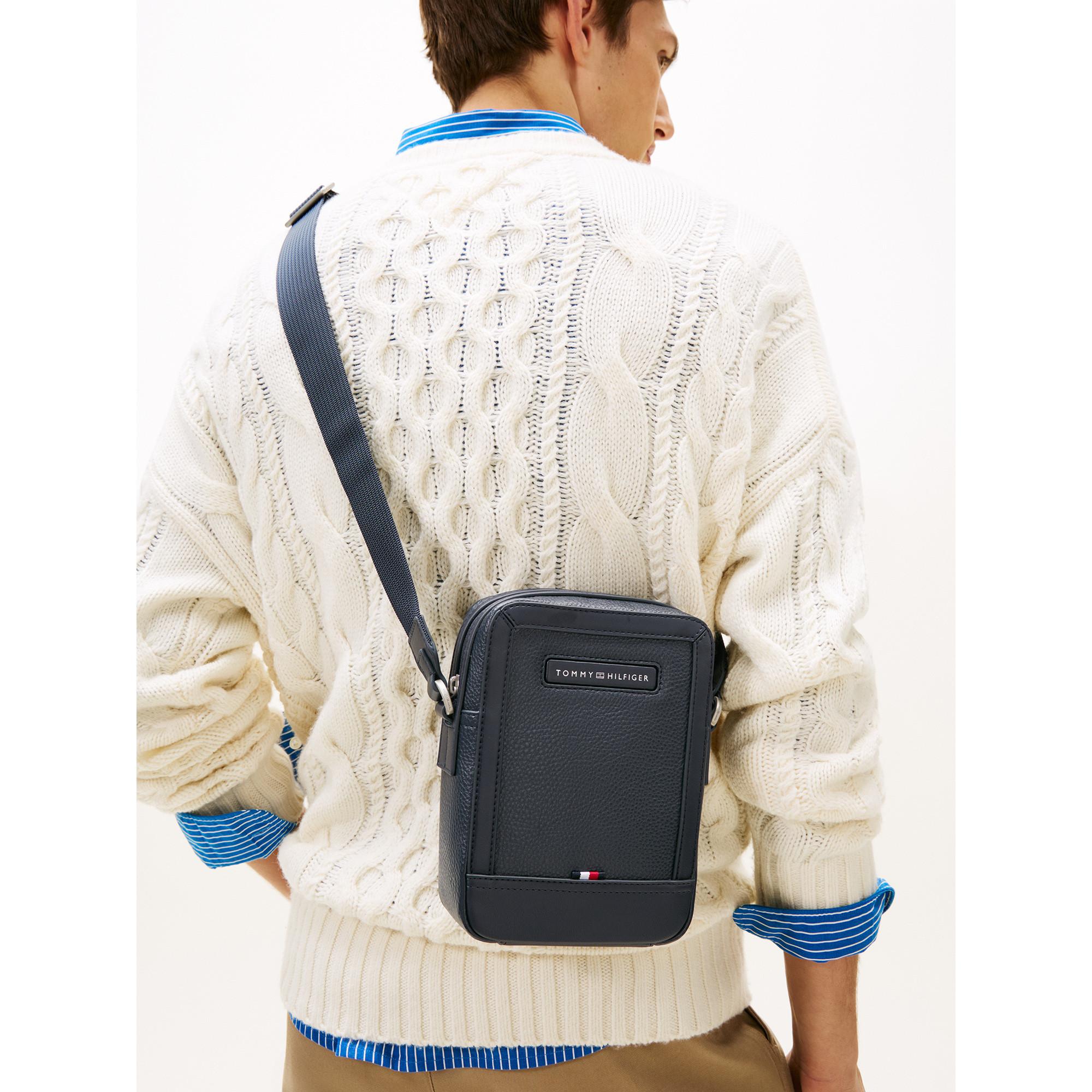 TOMMY HILFIGER TH Central Mini Reporter Bag  