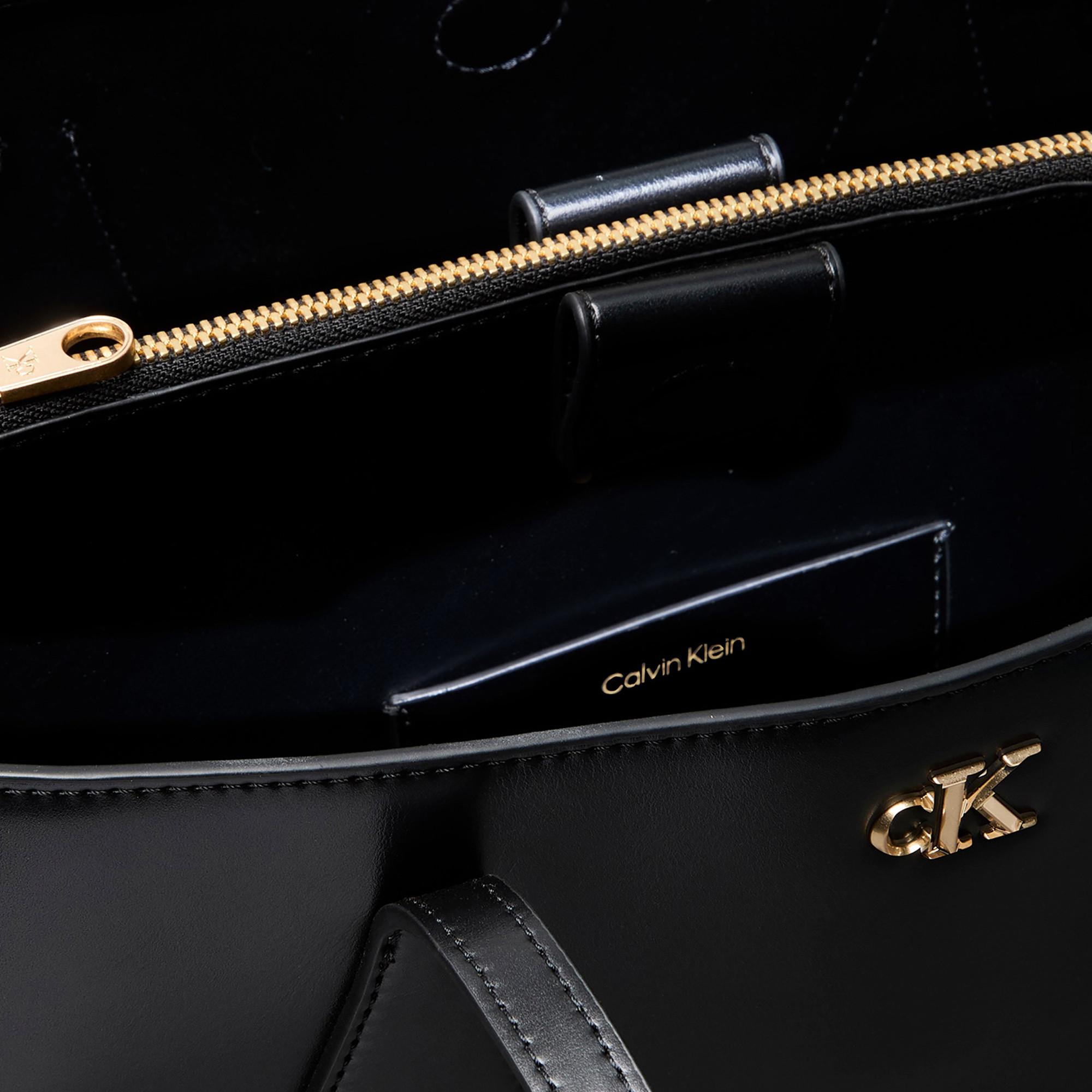 Calvin Klein Hardware Monogram Shopper Tasche  