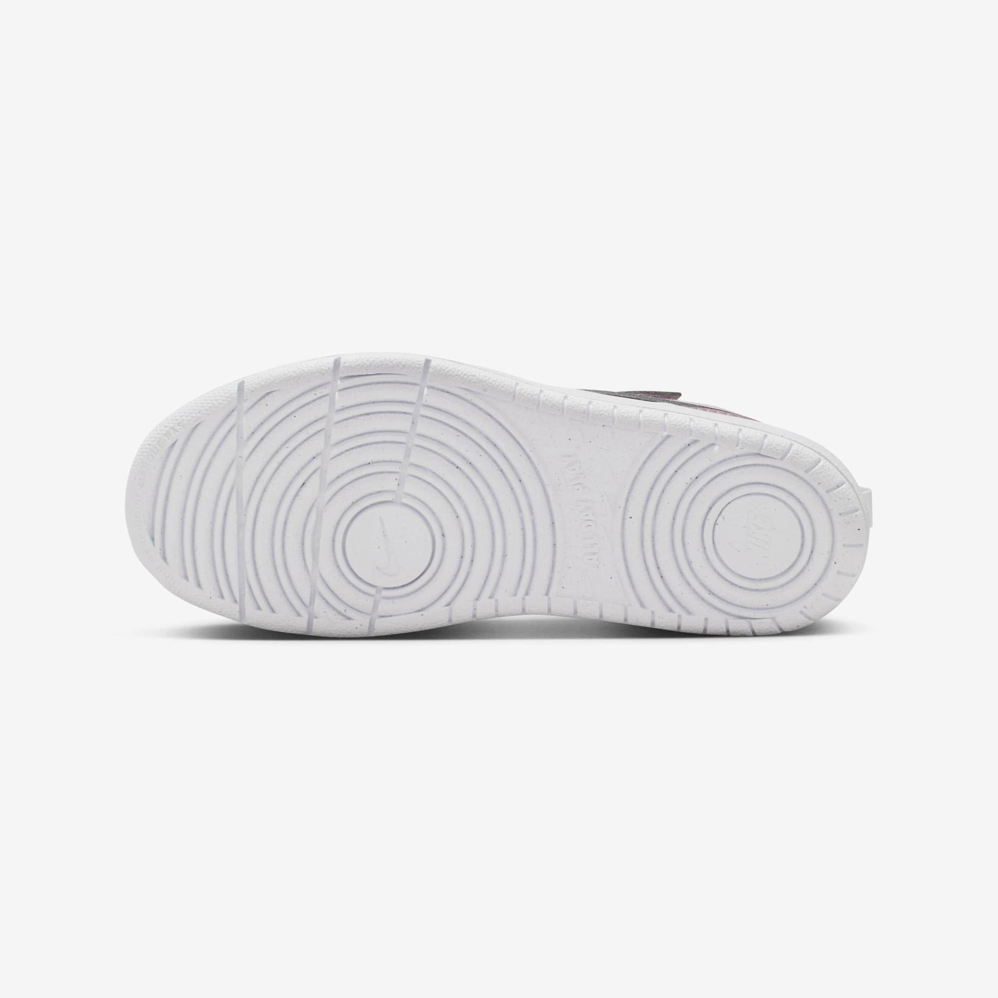 NIKE  Sneakers, Low Top 