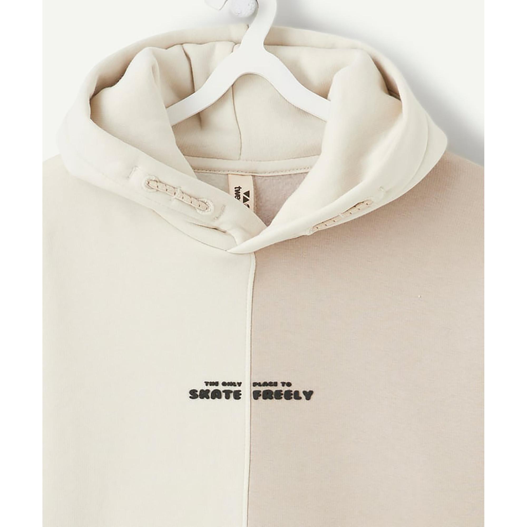 TAO Tweens  Sweatshirt 