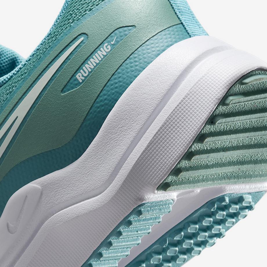 NIKE  Sneakers, Low Top 