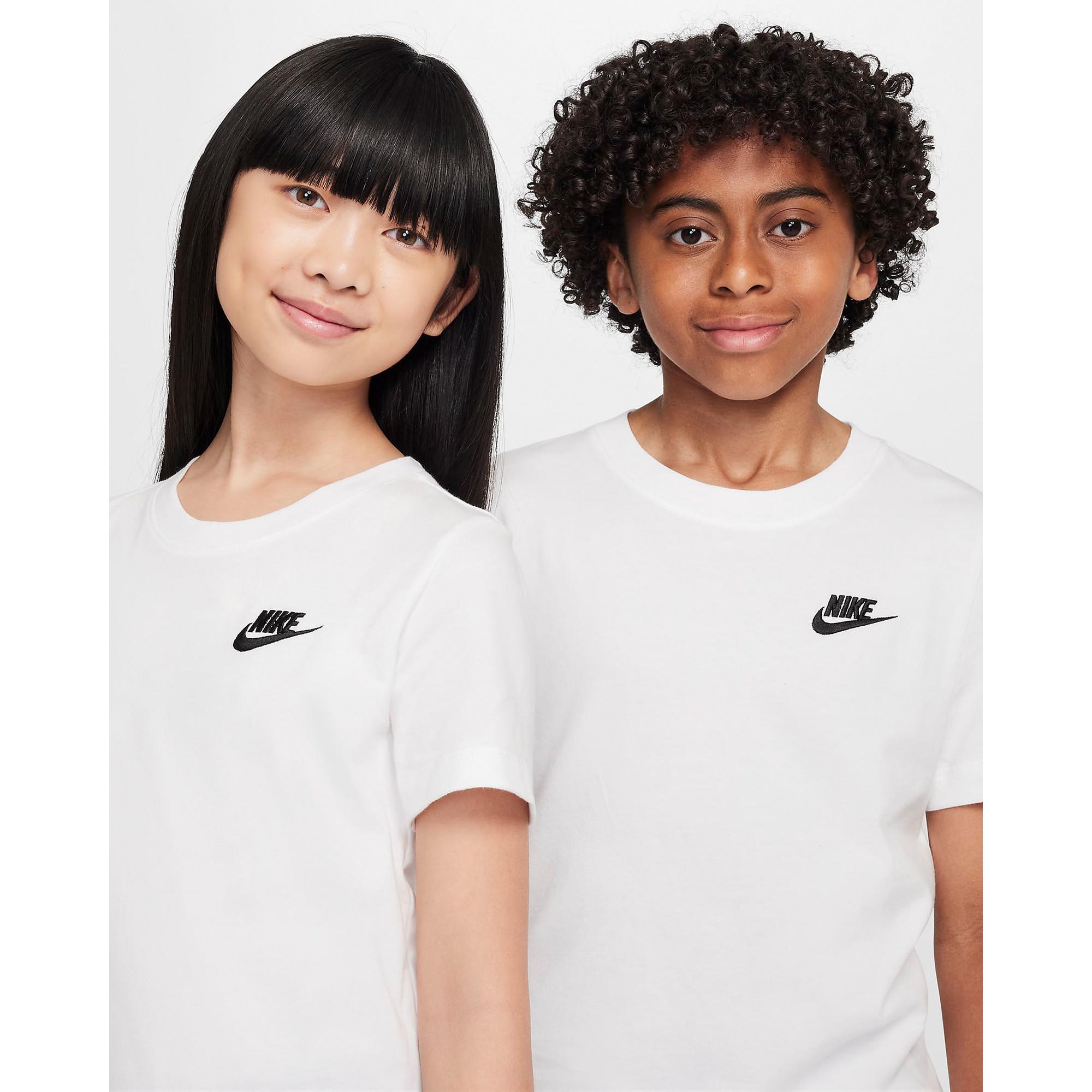 NIKE  T-shirt 