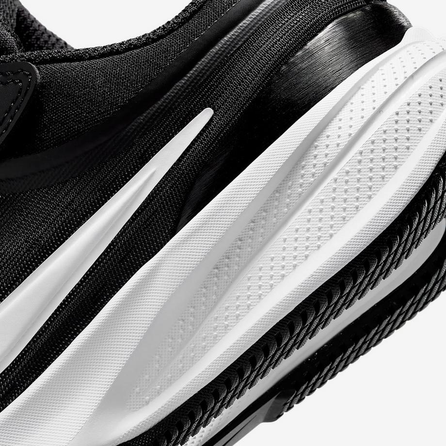 NIKE Star Runner 5 Low Top Sneakers  