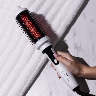 STYLPRO  Spazzola termica con infrarossi e luce rossa 