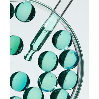 NIVEA  Eau Micellaire Sérum Derma Skin Clear 