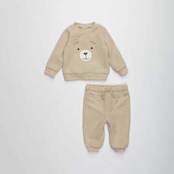 Set: T-Shirt und Hose