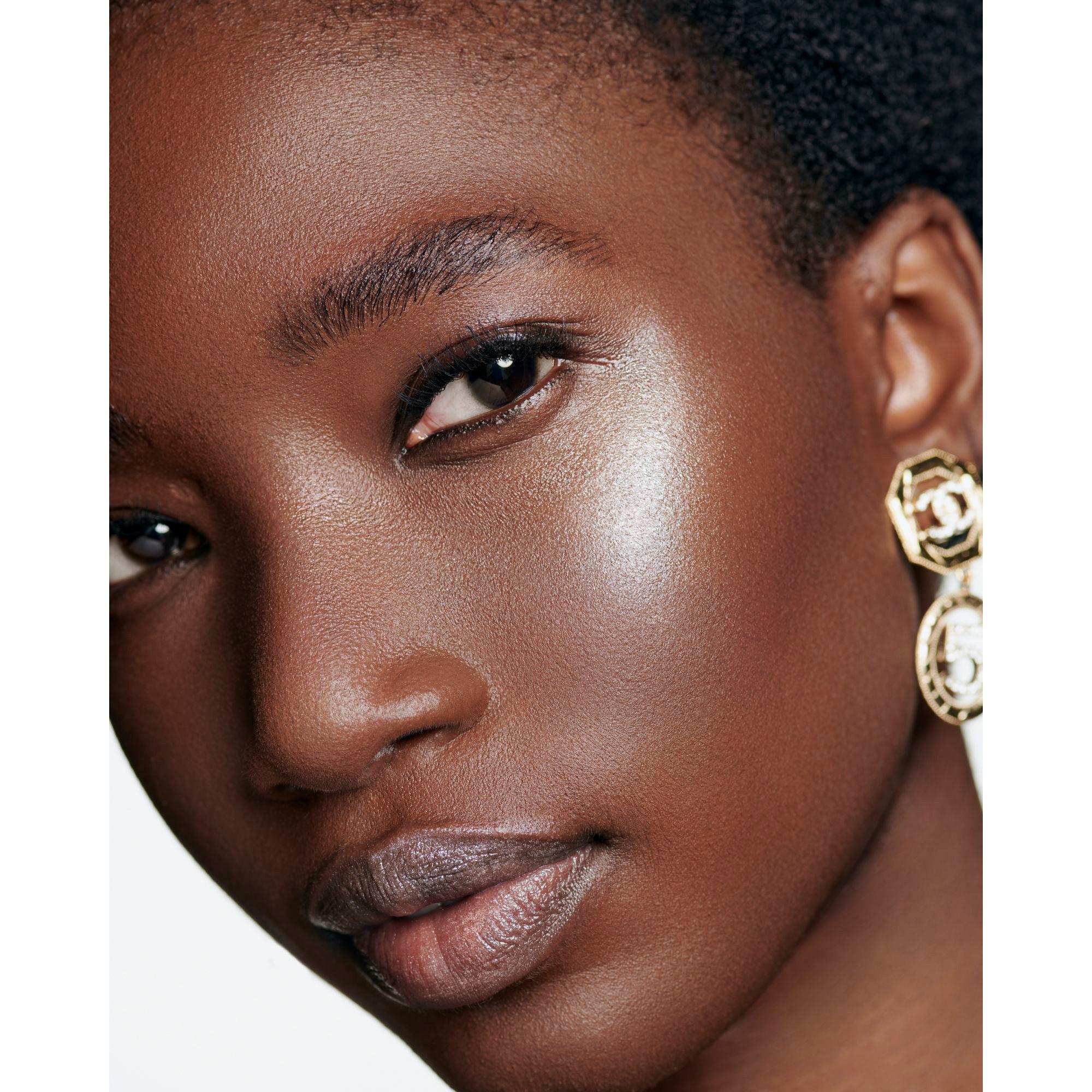 CHANEL BAUME ESSENTIEL STICK ÉCLAT MULTI-USAGE 